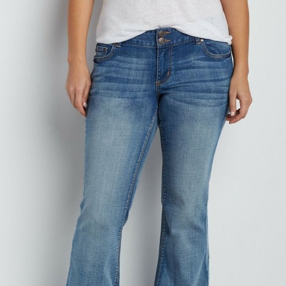NWT Maurices Kaylee Flare Jeans Medium Wash H10113 - Picture 2 of 9
